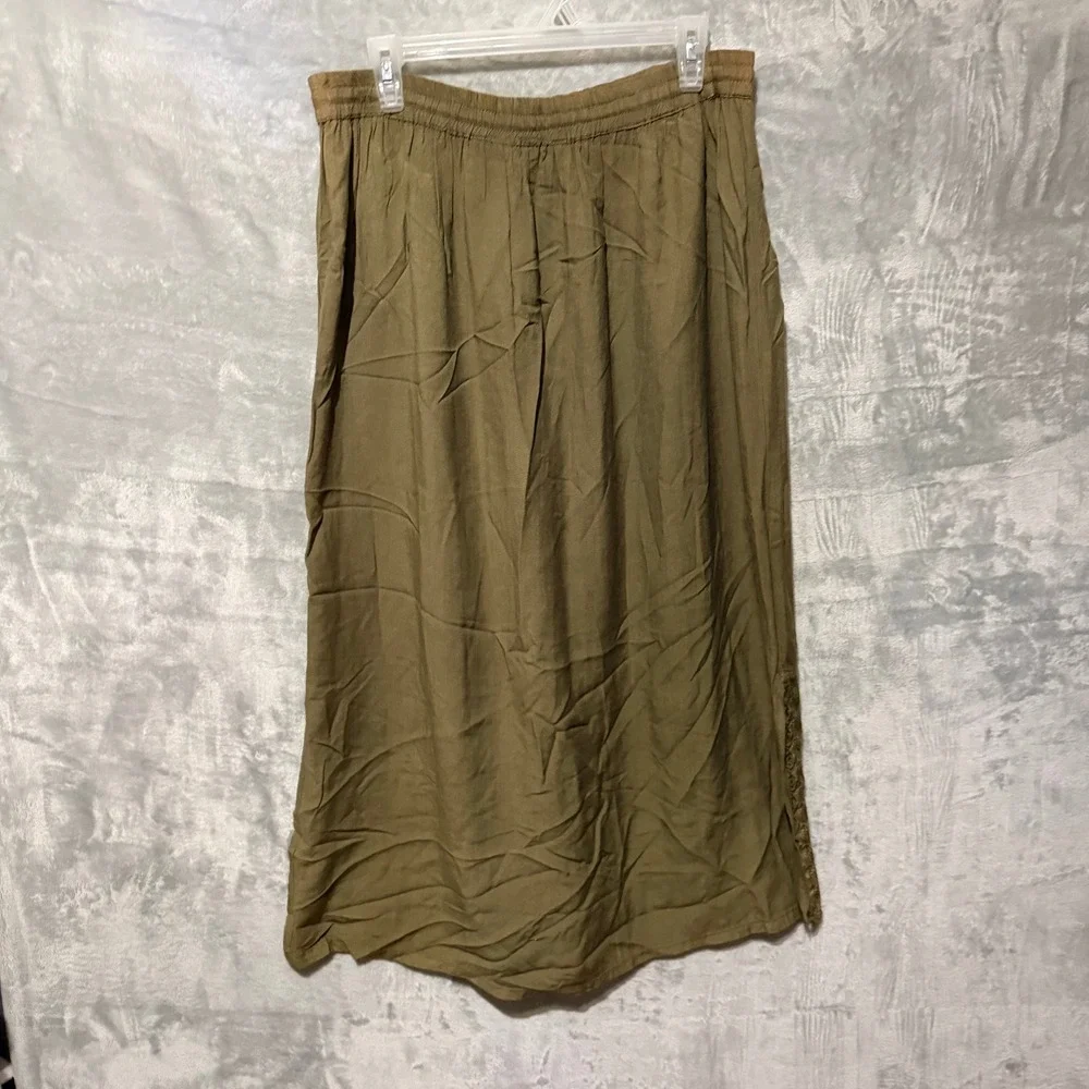 Rave Maxi Skirt Womens Size Medium Olive Green Embroidered Hem Rayon Boho